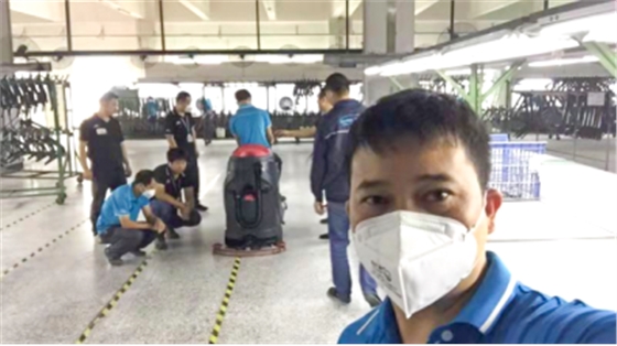 驾驶式洗地机不但清洁效果很棒525.png