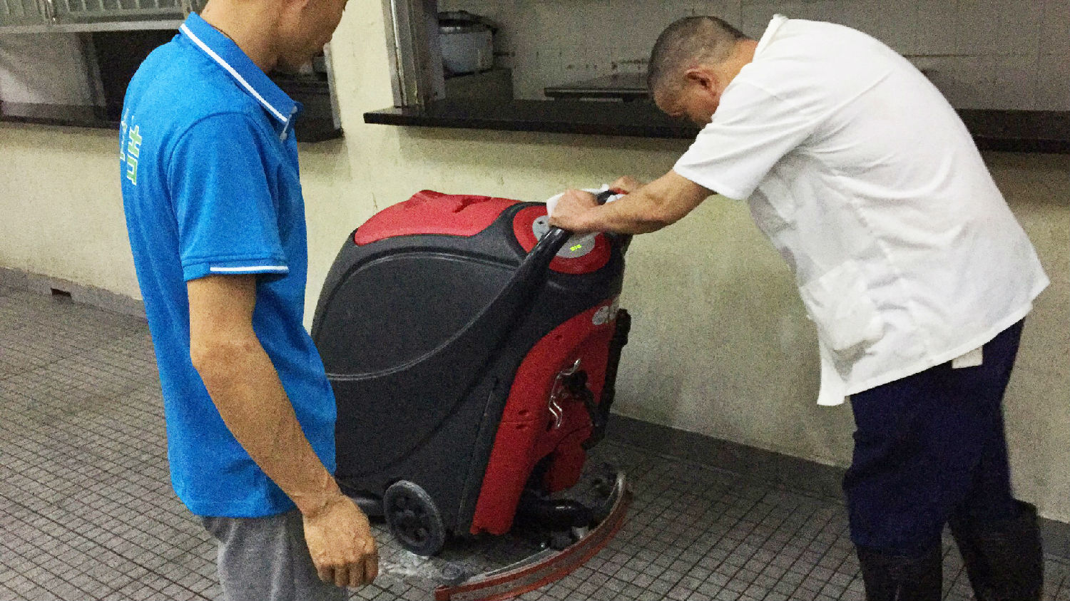 全自动洗地机